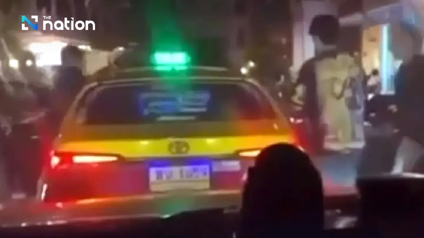 Volunteer taxi driver shot dead in front of tourists on Koh Samui Volunteer taxi driver shot dead in front of tourists on Koh Samui
