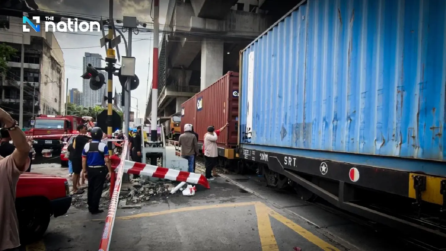 Rail agency probes Makkasan crash as BMTA pledges compensation