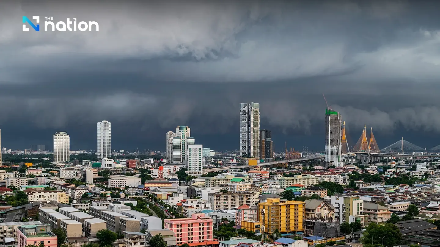 Bangkok braces for heavy rain and strong winds as 41 provinces face wetter weather