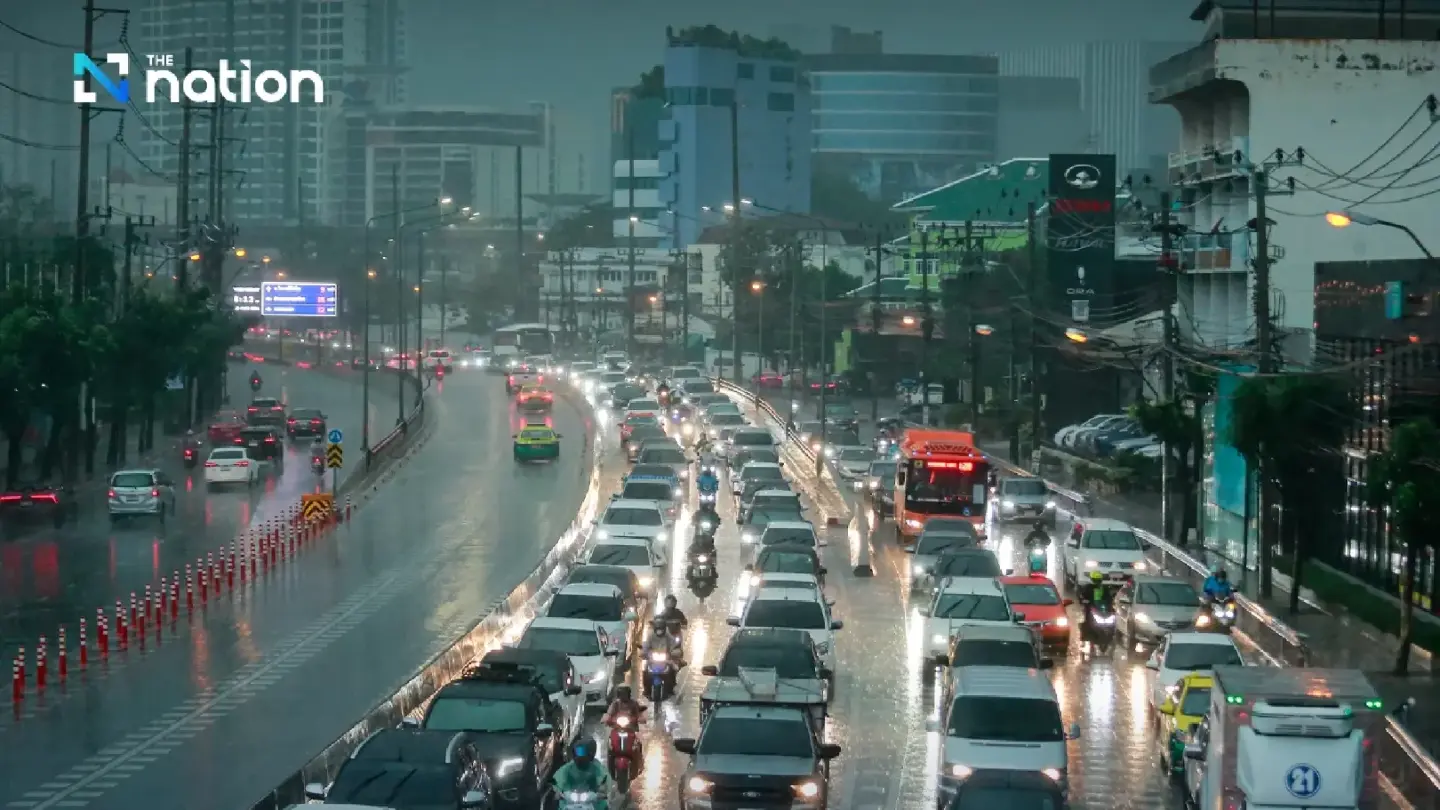 Bangkok braces for heavy rain and strong winds as 41 provinces face wetter weather