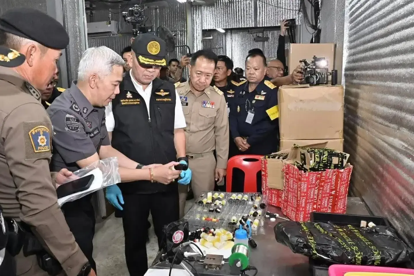 DSI busts illegal e-cigarette factory in Chonburi supplying buyers nationwide