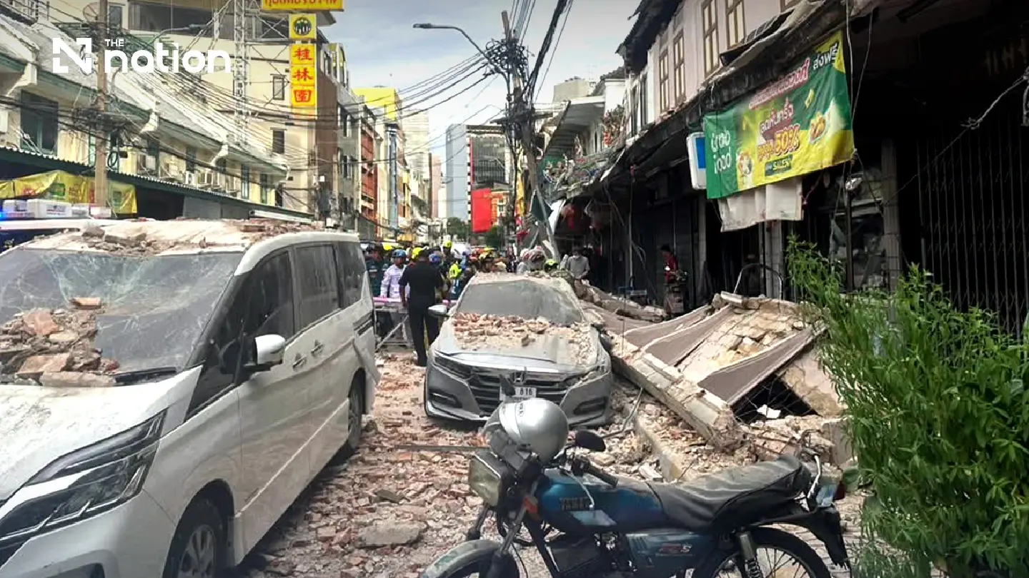 Building collapse near Wat Traimit kills one man Building collapse near Wat Traimit kills one man