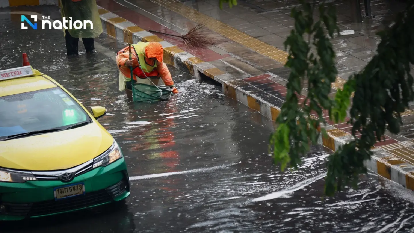 BMA blames Bangkok flooding on low-lying terrain, heavy rain and rubbish-clogged drains