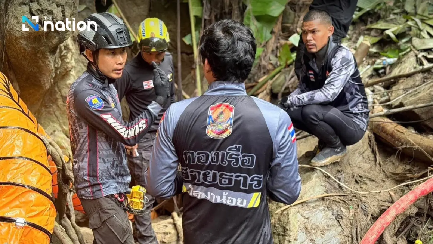 Thai rescuers withdraw from Laos cave search after collapse risk rises Thai rescuers withdraw from Laos cave search after collapse risk rises