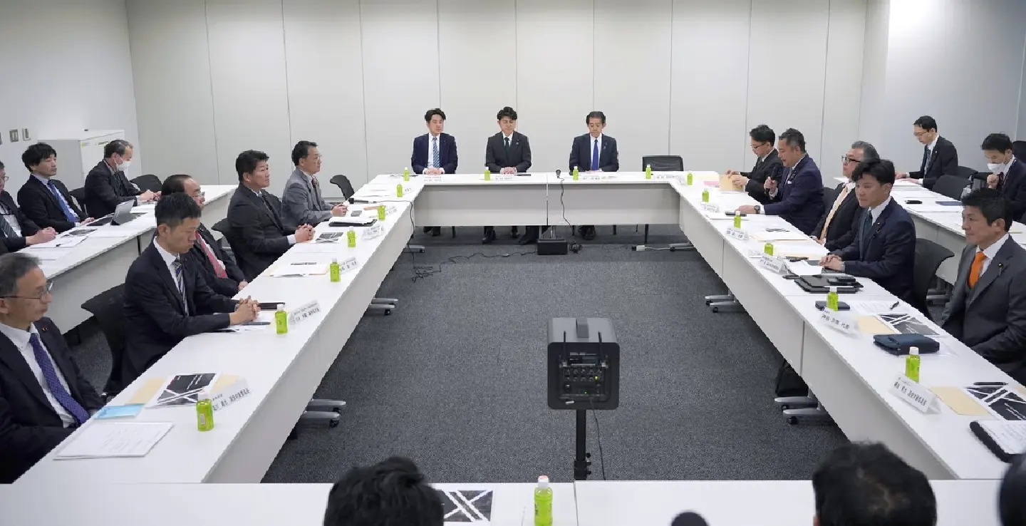 Japan eyes responsibility of social media users during elections Japan eyes responsibility of social media users during elections