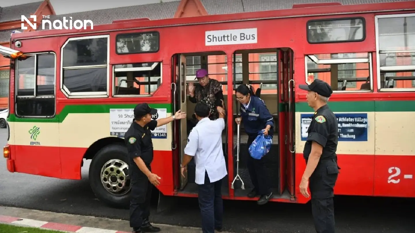 BMTA provides free shuttle buses to Grand Palace for public paying respects to Princess Bajrakitiyabha BMTA provides free shuttle buses to Grand Palace for public paying respects to Princess Bajrakitiyabha
