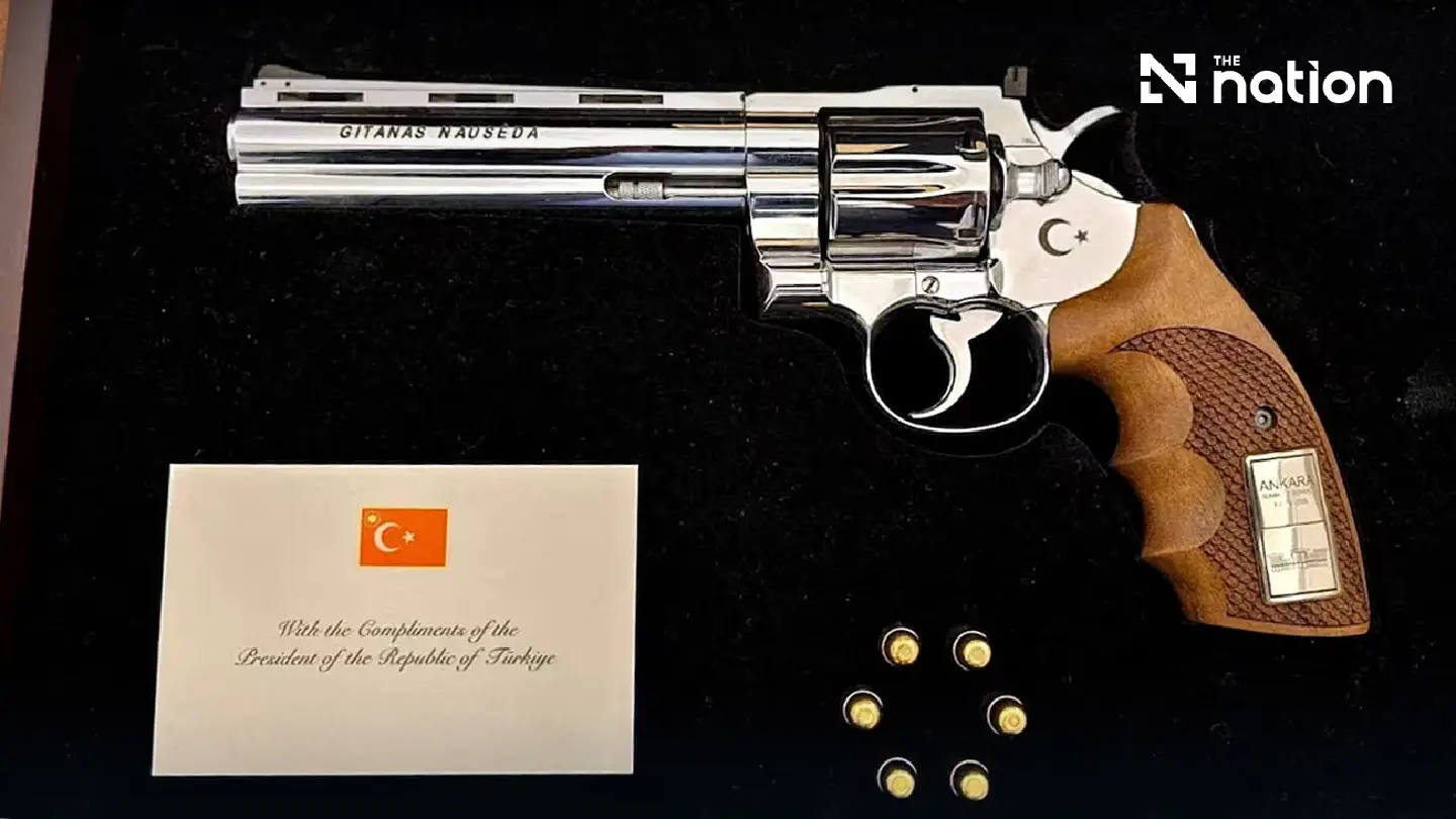 Erdogan’s revolver gifts leave NATO leaders in a bind Erdogan’s revolver gifts leave NATO leaders in a bind