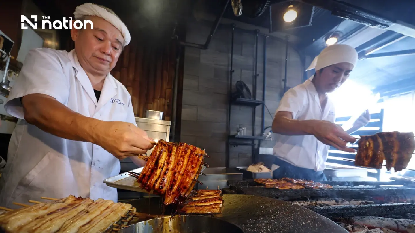 Tokyo diners line up for grilled eel on midsummer Day of the Ox Tokyo diners line up for grilled eel on midsummer Day of the Ox