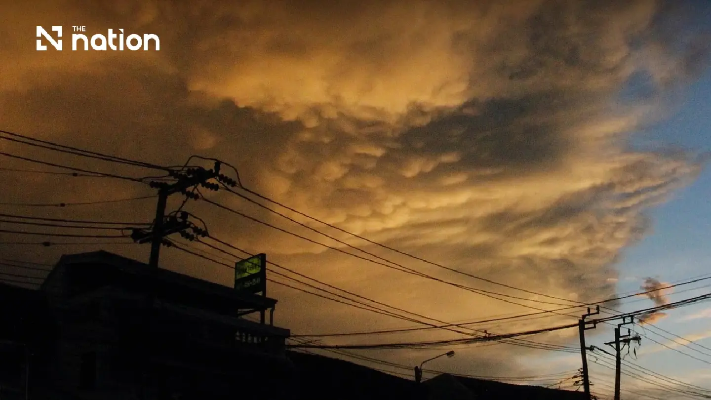 Tropical Storm Maysak brings heavy-rain warning for 15 red-zone provinces Tropical Storm Maysak brings heavy-rain warning for 15 red-zone provinces