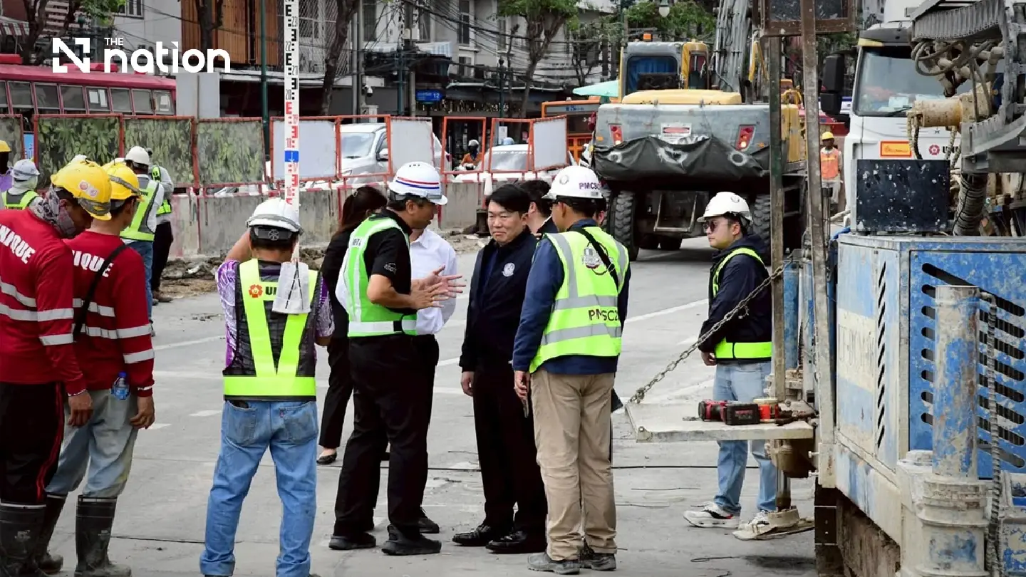 Wongwian Yai road sinks 20cm as Purple Line tunnel leak checks widen Wongwian Yai road sinks 20cm as Purple Line tunnel leak checks widen