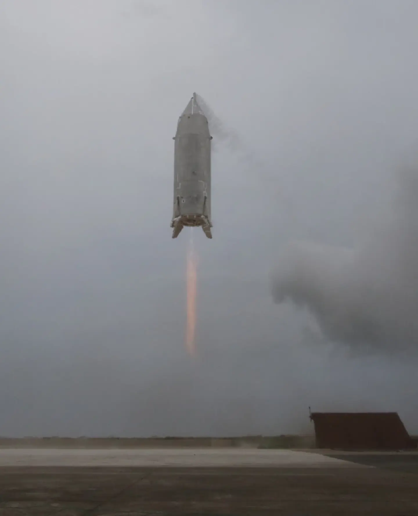 Japan's JAXA successfully lands test rocket for future reuse Japan's JAXA successfully lands test rocket for future reuse