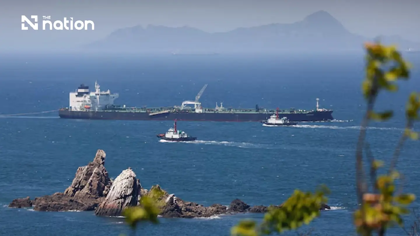 Oil falls more than 3% as markets shrug off Iran sanctions Oil falls more than 3% as markets shrug off Iran sanctions