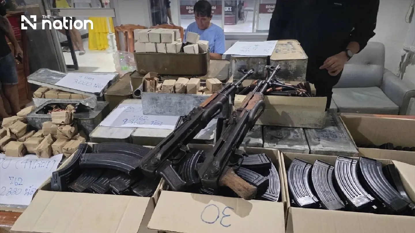 AK-47 rifles and 24,405 rounds seized in Trat boat raid AK-47 rifles and 24,405 rounds seized in Trat boat raid
