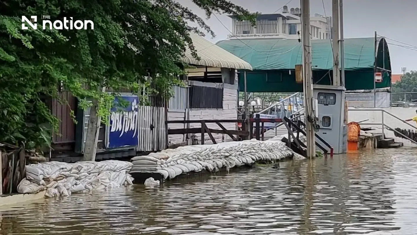 High tides put Bangkok and six Central provinces on alert High tides put Bangkok and six Central provinces on alert