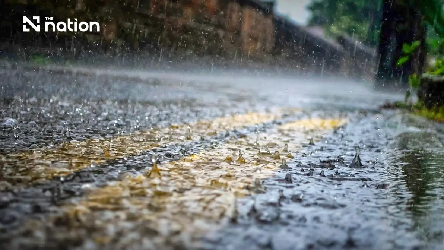 Heavy rain and flash floods threaten upper Thailand Heavy rain and flash floods threaten upper Thailand