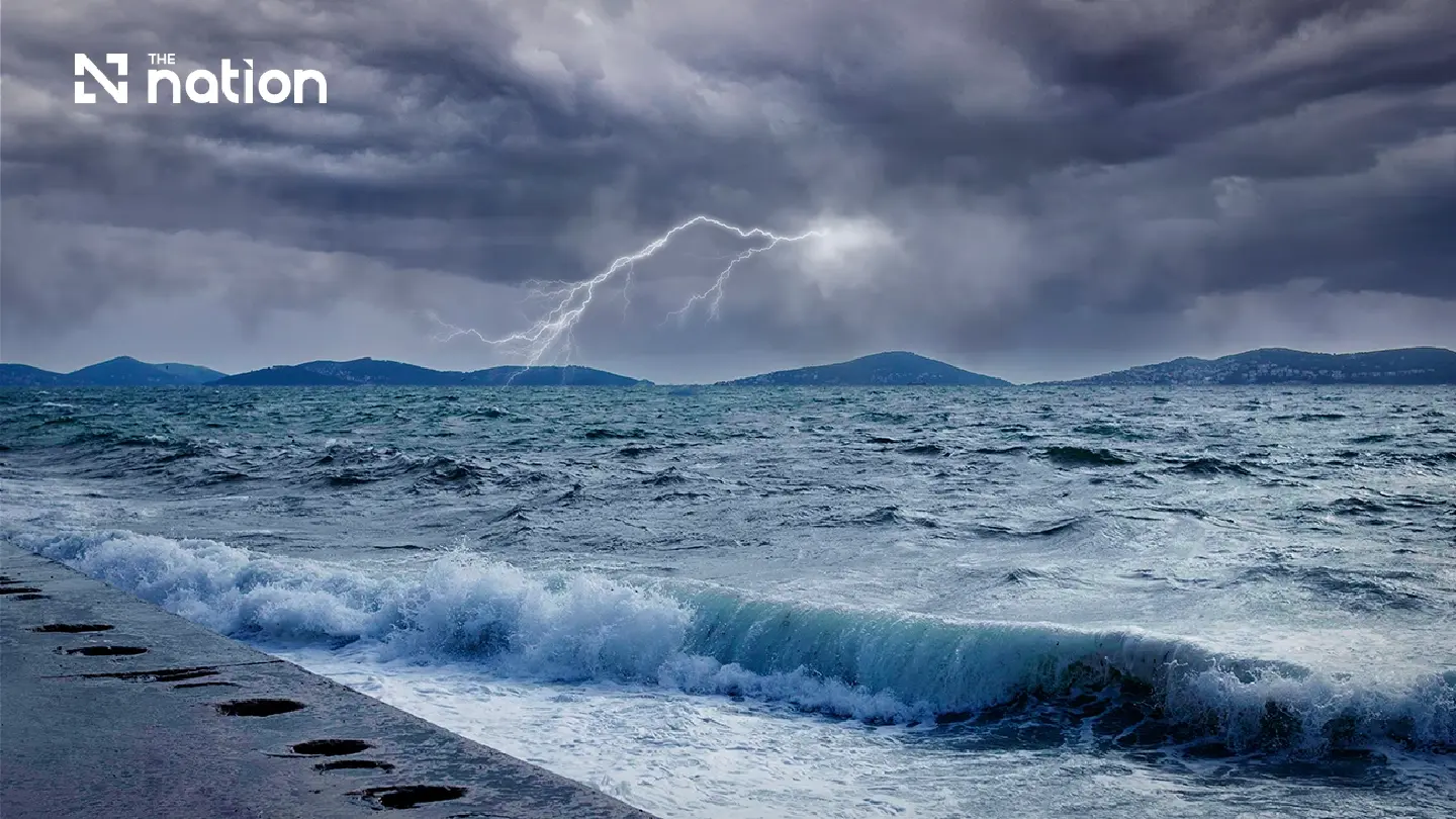 Thai nationals warned as Typhoon Dolphin nears Okinawa Thai nationals warned as Typhoon Dolphin nears Okinawa