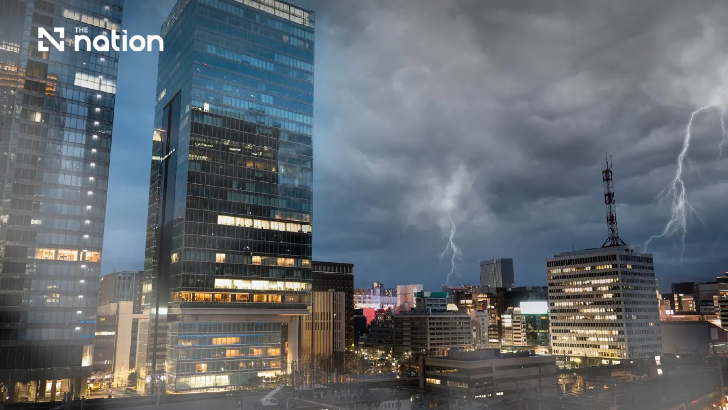 Monsoon trough brings heavy rain and 60% storms to Bangkok Monsoon trough brings heavy rain and 60% storms to Bangkok