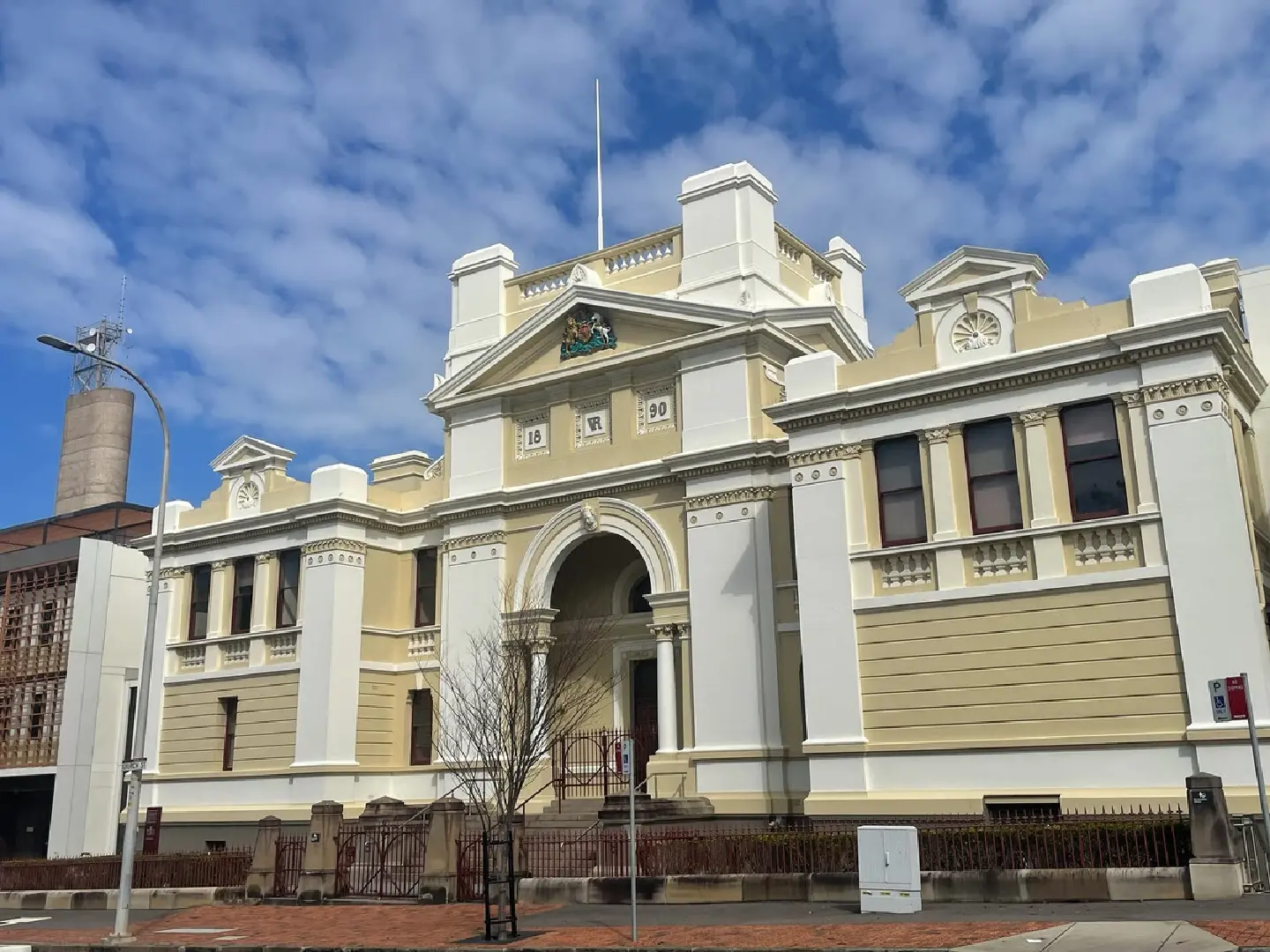 Old Australian courthouse finds new life as Nihon Univ. facility Old Australian courthouse finds new life as Nihon Univ. facility