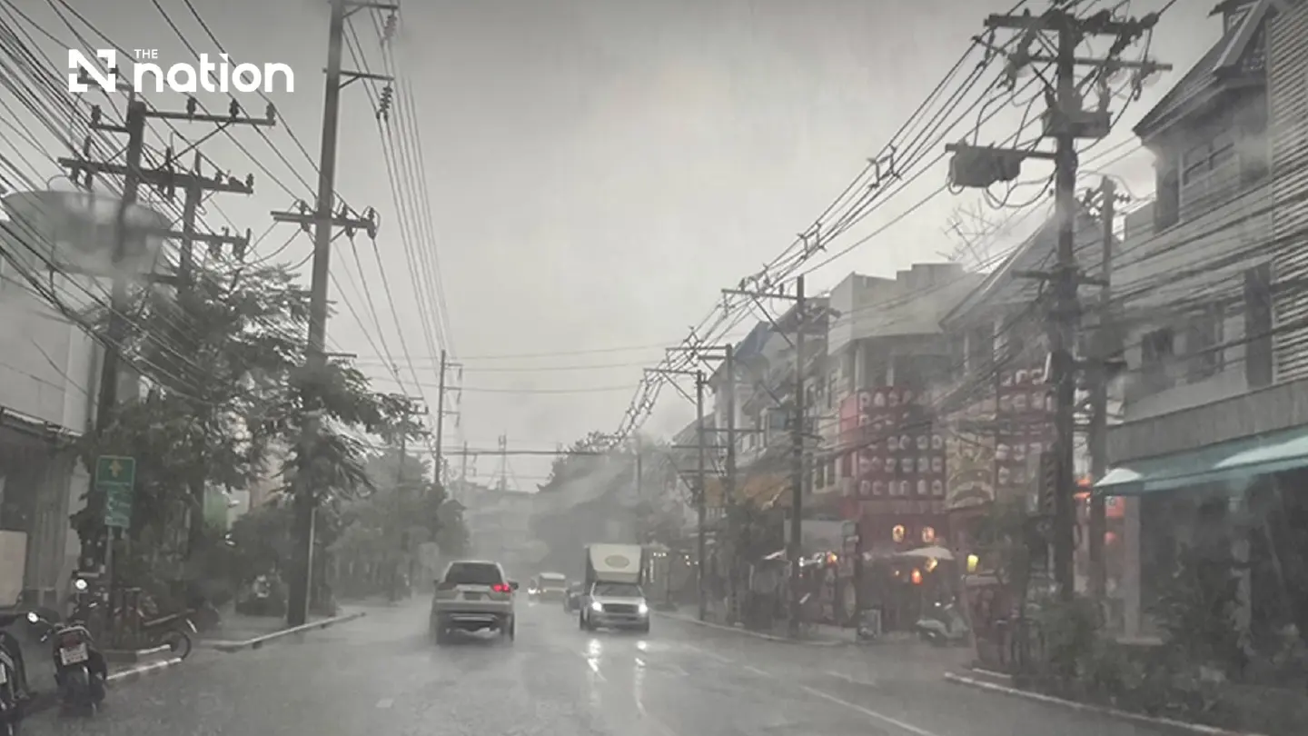 Heavy rain threatens four Thai regions as monsoon trough shifts south Heavy rain threatens four Thai regions as monsoon trough shifts south