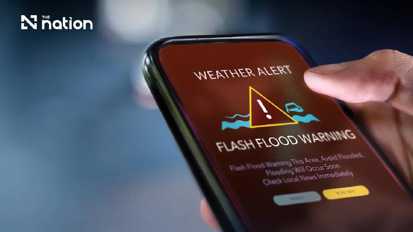 Bangkok sends cell broadcast as canal levels reach critical stage Bangkok sends cell broadcast as canal levels reach critical stage