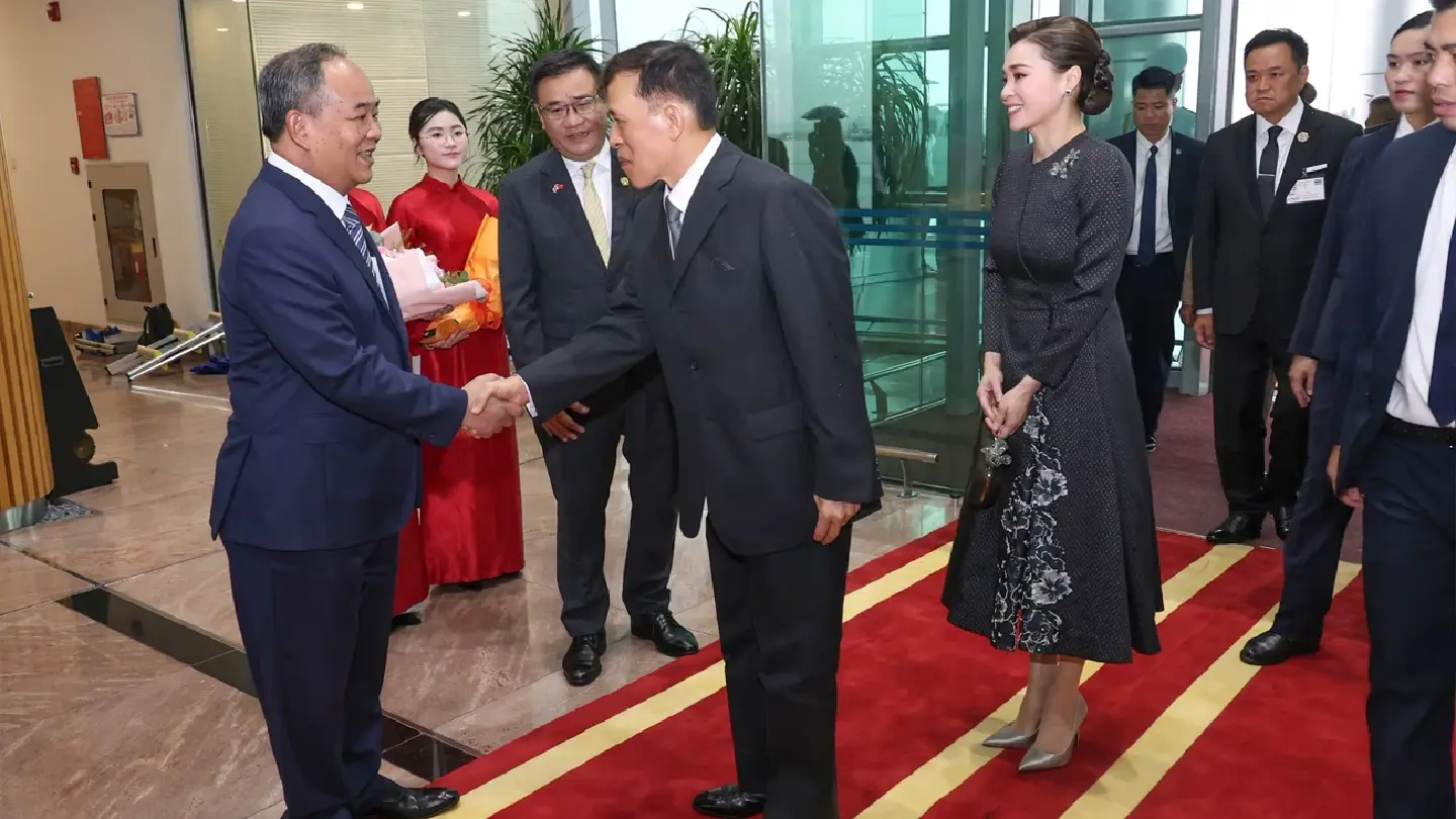 Thai King and Queen begin Vietnam state visit to mark 50 years of ties Thai King and Queen begin Vietnam state visit to mark 50 years of ties