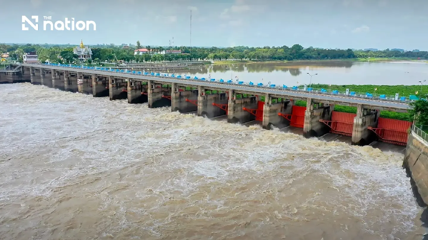 RID Issues Flood Alert for 11 Provinces as Chao Phraya Rises RID Issues Flood Alert for 11 Provinces as Chao Phraya Rises