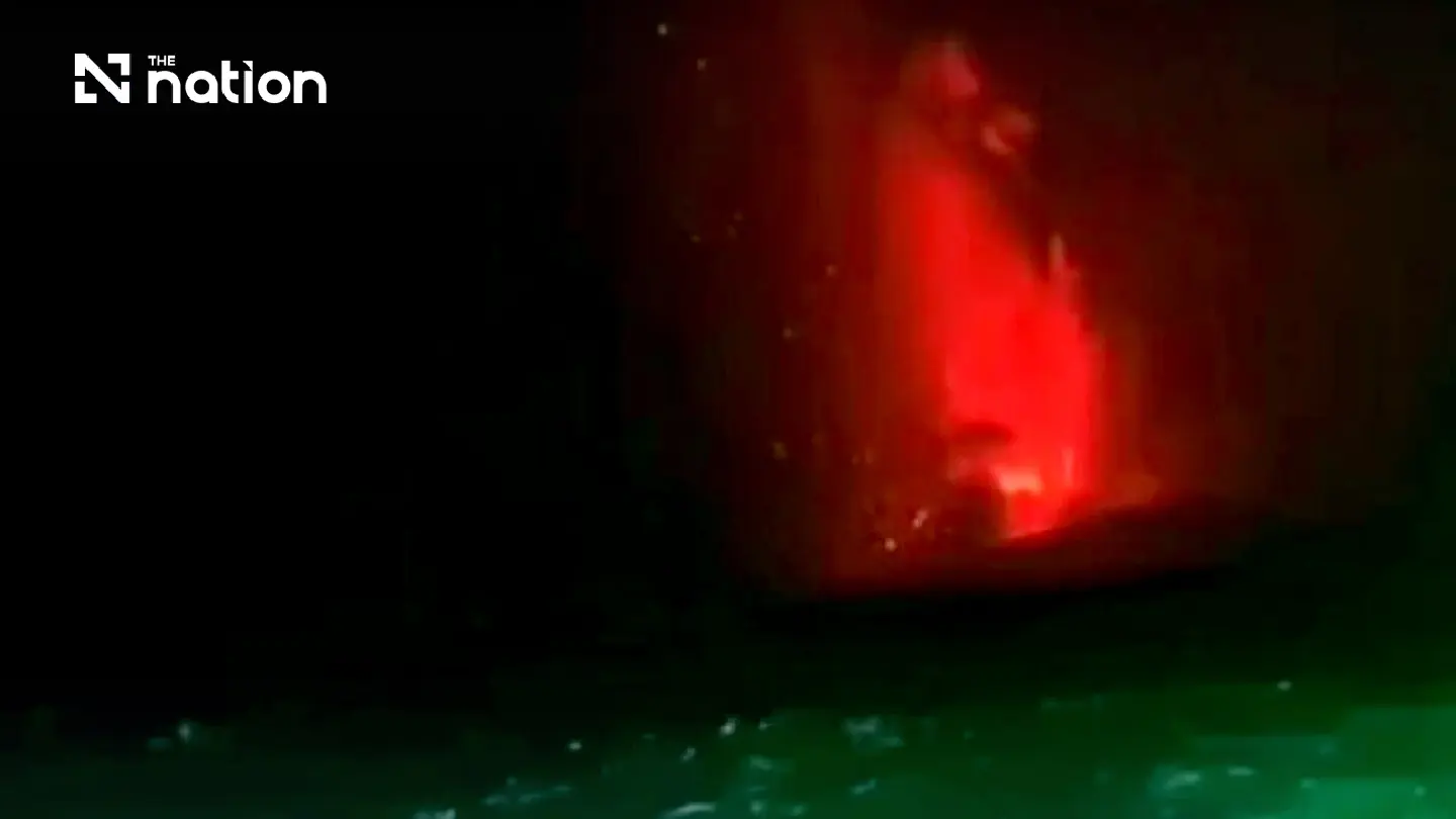Anak Krakatau ash reaches 15km, Japan rules out tsunami impact Anak Krakatau ash reaches 15km, Japan rules out tsunami impact