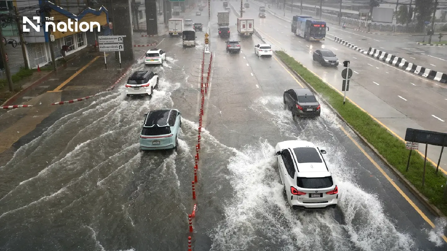 Bangkok flooding may last until Sept 27 after 100–150mm daily rain Bangkok flooding may last until Sept 27 after 100–150mm daily rain