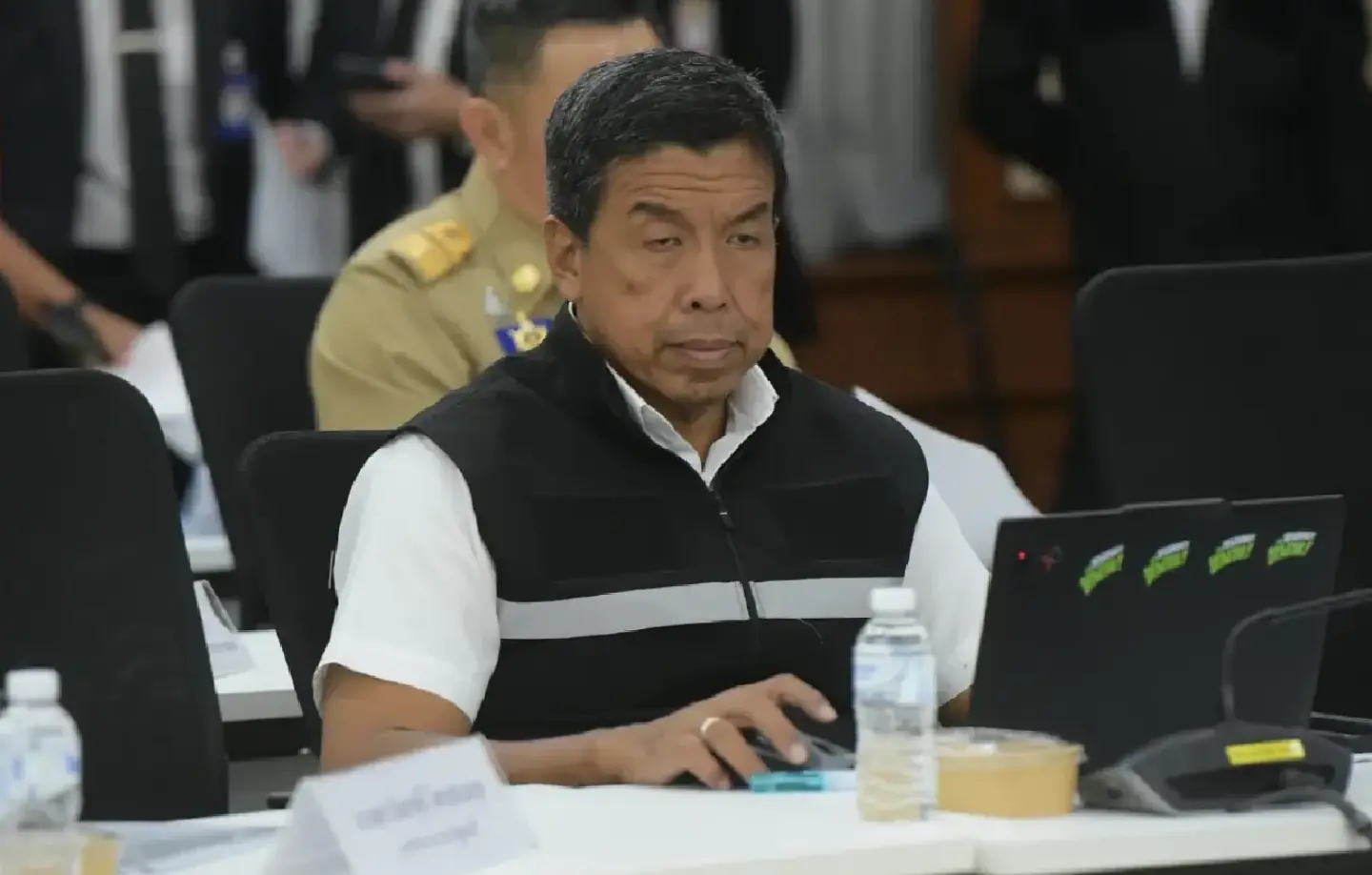 Bangkok governor denies cancelling royal flood control projects Bangkok governor denies cancelling royal flood control projects