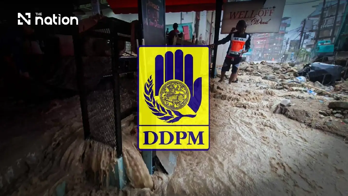 Heavy rain in Phuket triggers flood and landslide warnings Heavy rain in Phuket triggers flood and landslide warnings
