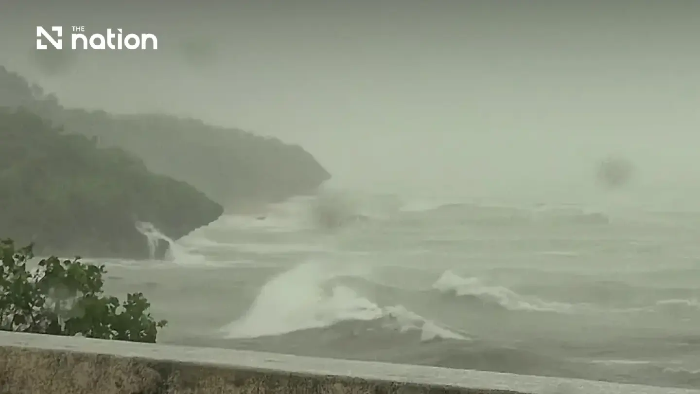 Thailand warns 14 southern provinces of heavy rain and floods Thailand warns 14 southern provinces of heavy rain and floods