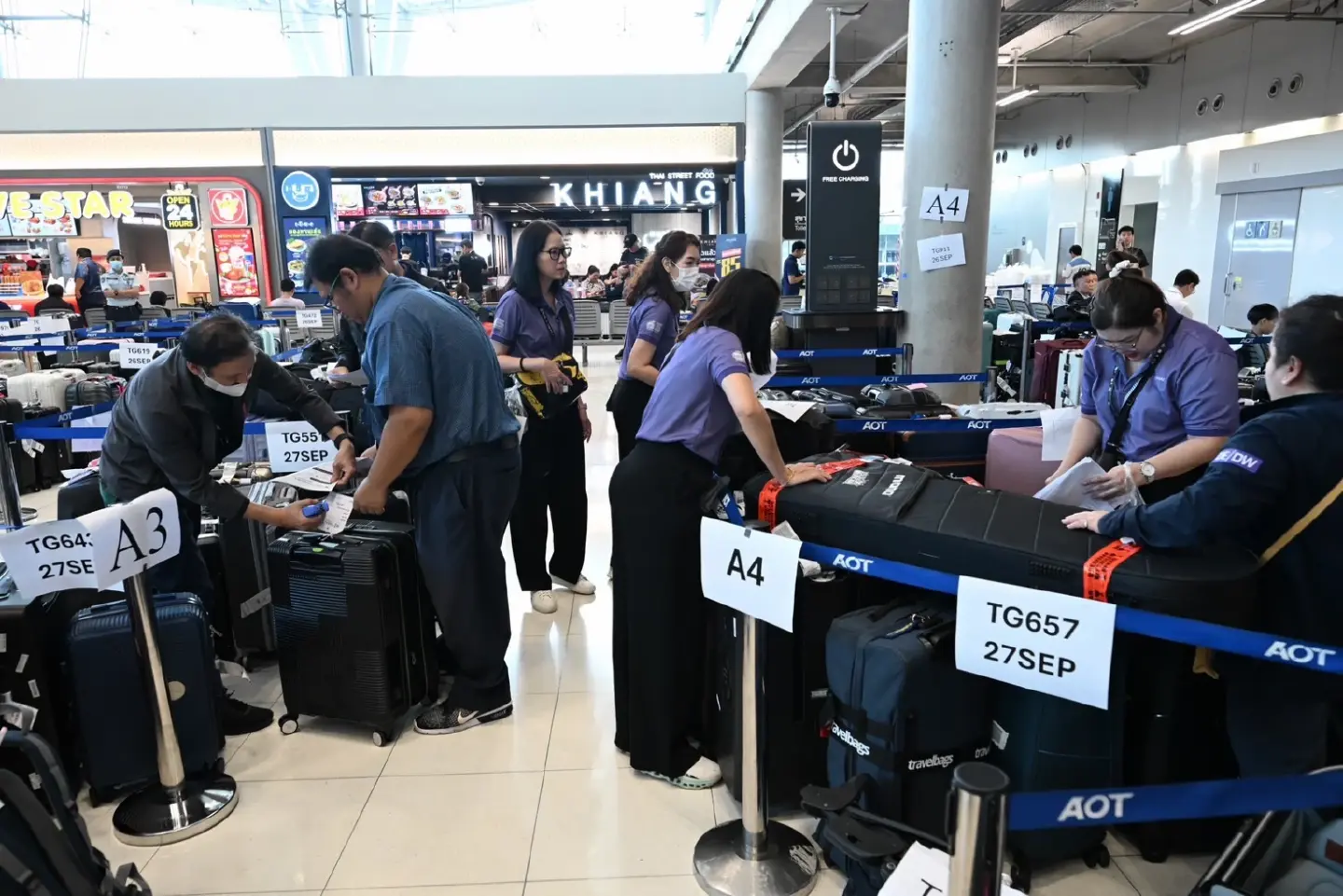 Suvarnabhumi Cargo Terminal Stays Open as Thai Airways Clears 8,000 Delayed Bags Suvarnabhumi Cargo Terminal Stays Open as Thai Airways Clears 8,000 Delayed Bags