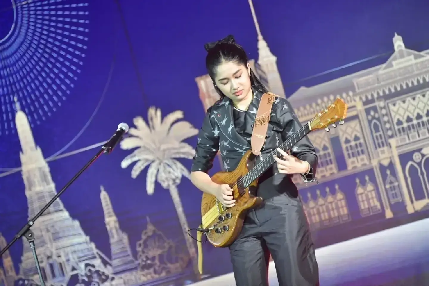 Nene Royal brings Thai rock to IMF–World Bank welcome dinner Nene Royal brings Thai rock to IMF–World Bank welcome dinner