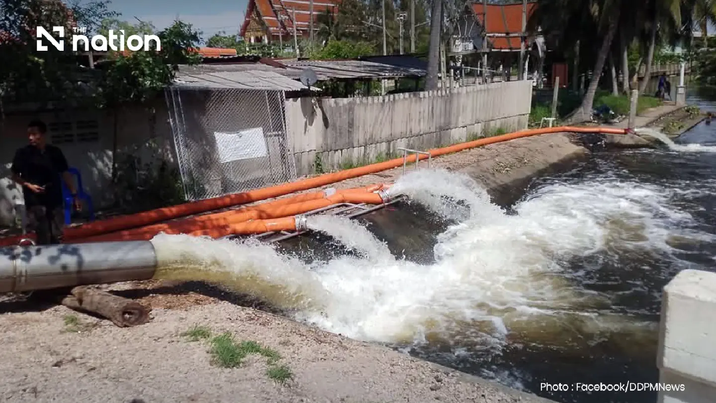 Thailand floods still affect 1.13 million people in 16 provinces and two Bangkok districts Thailand floods still affect 1.13 million people in 16 provinces and two Bangkok districts