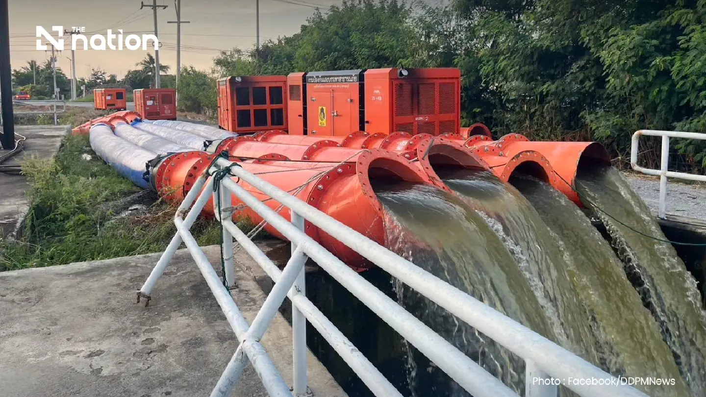 Thai floods affect 978,000 as waters recede across 20 provinces and Bangkok Thai floods affect 978,000 as waters recede across 20 provinces and Bangkok