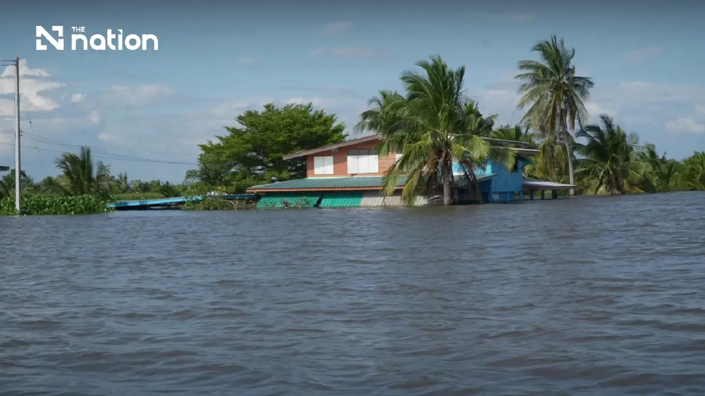 Floods still affect 2.46 million people in 20 provinces and Bangkok as of October 12 Floods still affect 2.46 million people in 20 provinces and Bangkok as of October 12